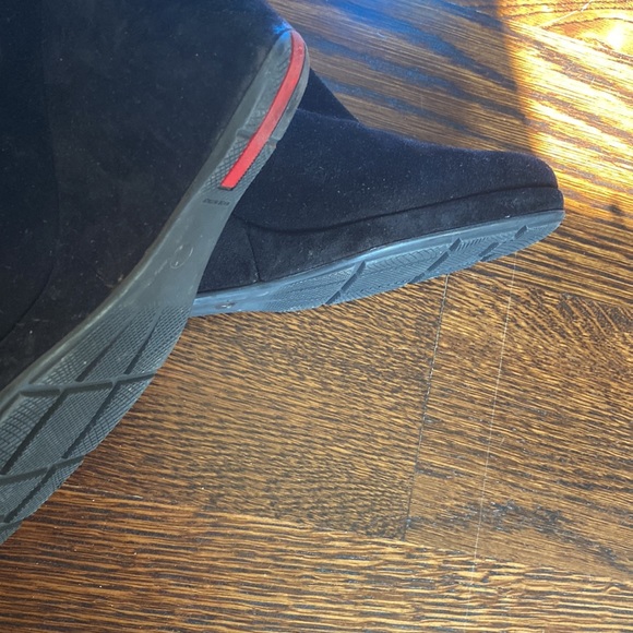 Black suede Prada slip on wedges authentic size 37.5 fits a U.S. 7 GUC - Picture 4 of 4